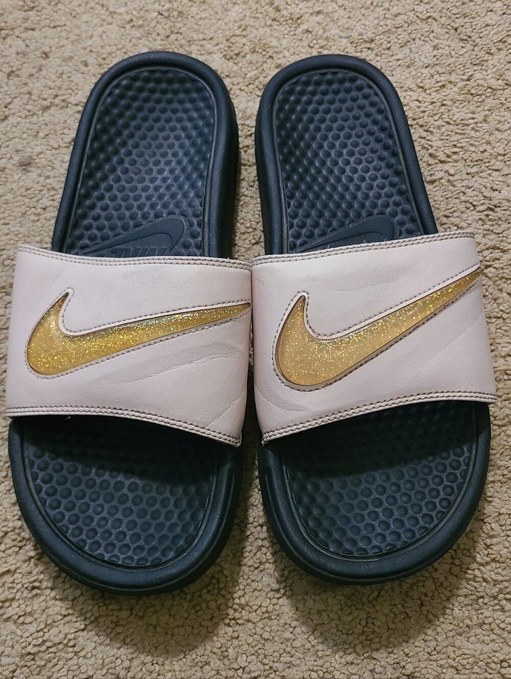 Women's Nike pinky beige slide size 9